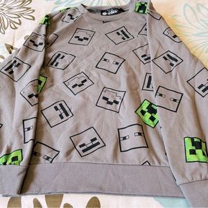 New boys Minecraft sweatshirt size L
